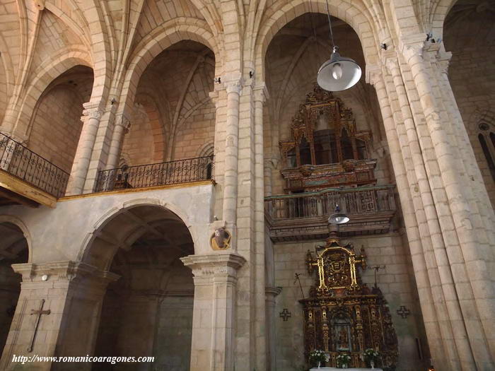 NAVE NORTE DESDE LA NAVE MERIDIONAL